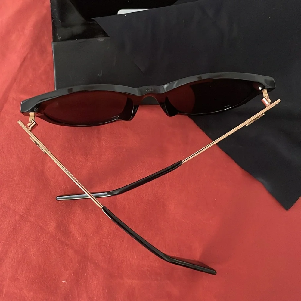 Christian Dior Sunglasses - Picture 4 of 8